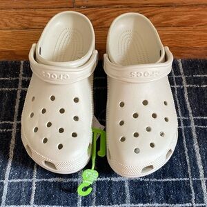 CROCS Classic in Bone - M10/W12